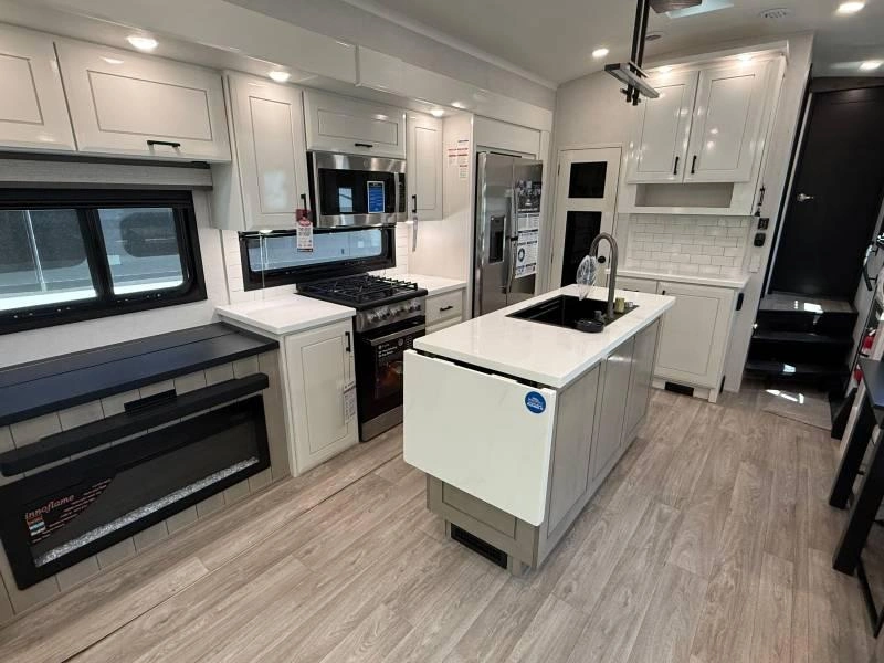 Jayco Pinnacle 32rlts 2027 alt