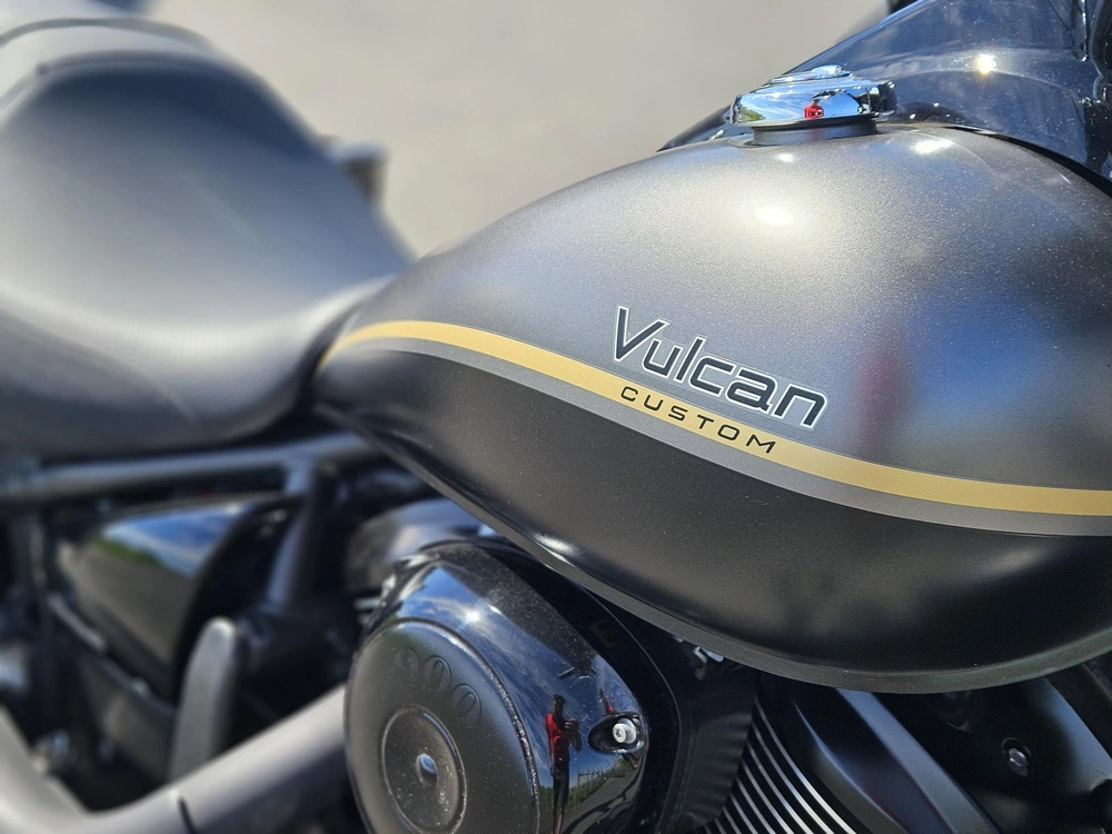 Kawasaki Vulcan 900 Custom 2020 alt
