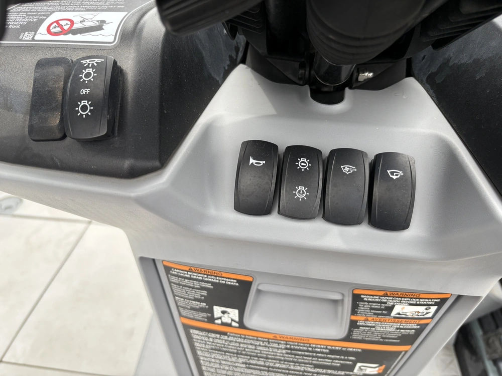 2024 Sea-doo Switch Cruise Limited 21' 230 alt