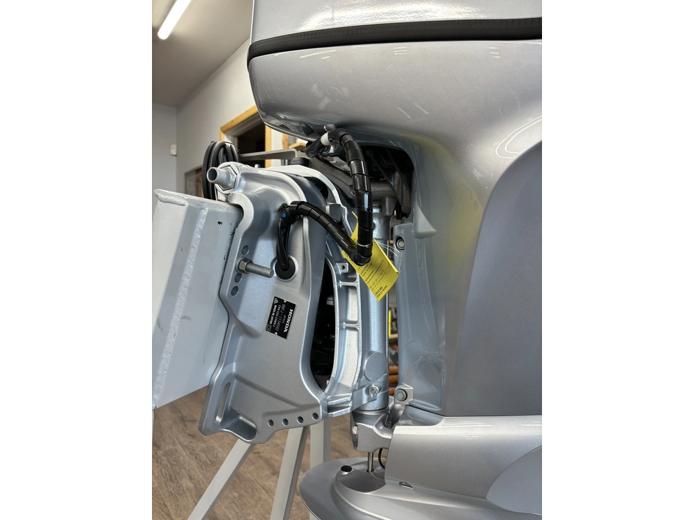 2026 Honda 60hp Remote, Elec. Start Outboard alt