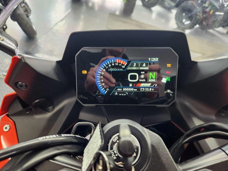 Suzuki Gsx-8r 2026 alt