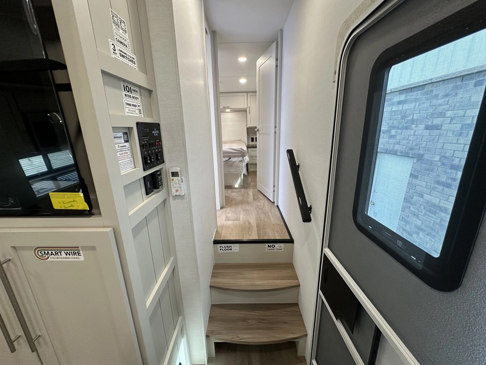 2026 Alliance Rv Avenue 25rl alt