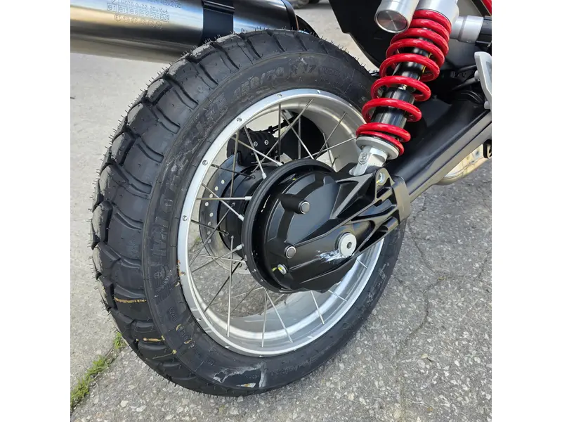 Moto Guzzi V85 TT 2027