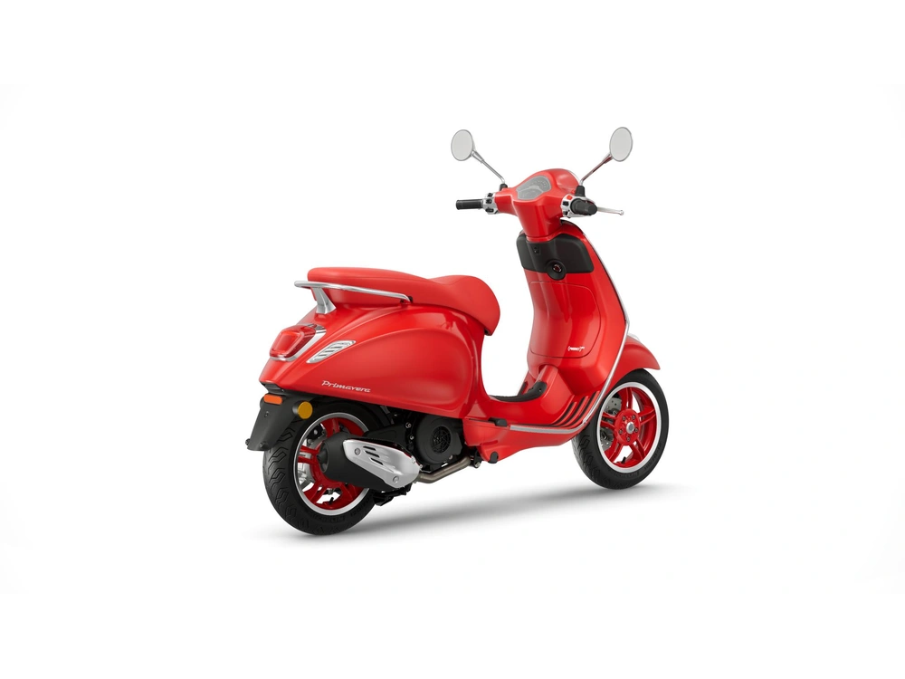 2027 Vespa Primavera Red 150 alt