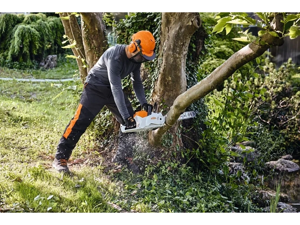 2026 Stihl Msa 220 Chainsaw 14" alt