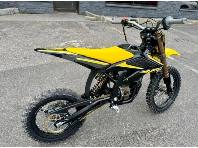 2026 Surron Hyper Bee 100% Électrique Avec 8,000 Watts alt