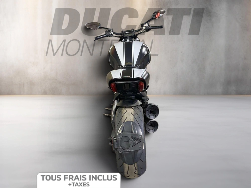 2015 Ducati Diavel Carbon alt