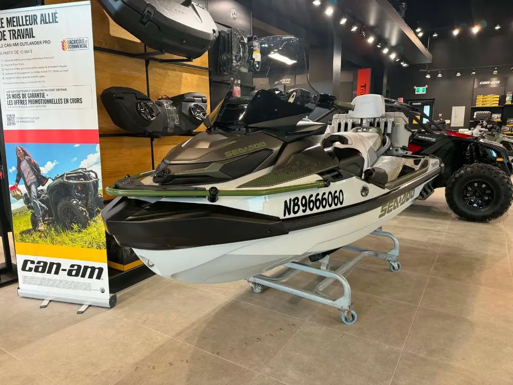 Sea-Doo FISH PRO APEX 300 USED 2025