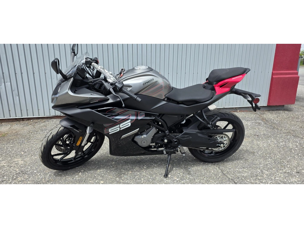 Cfmoto 300ss 2024 alt