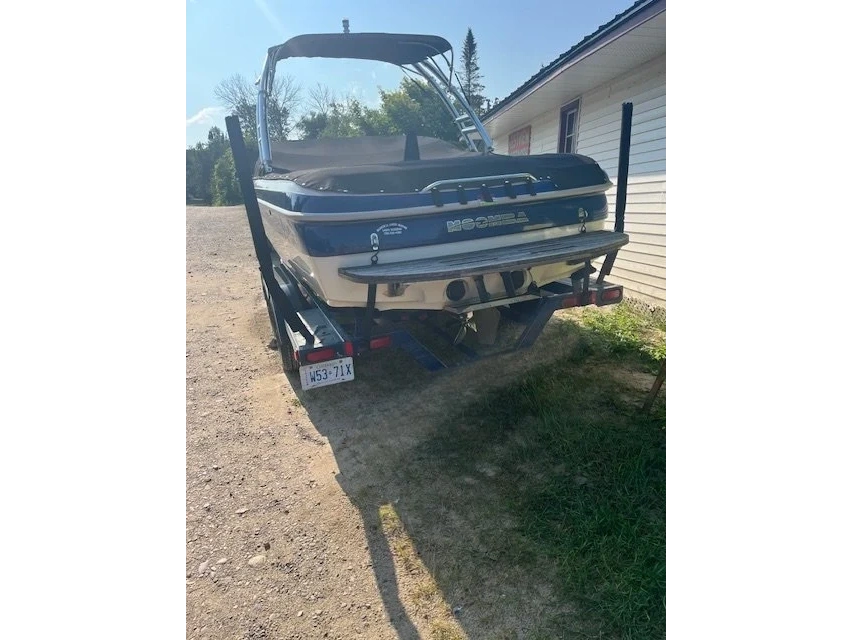 2001 Moomba Kamberra alt