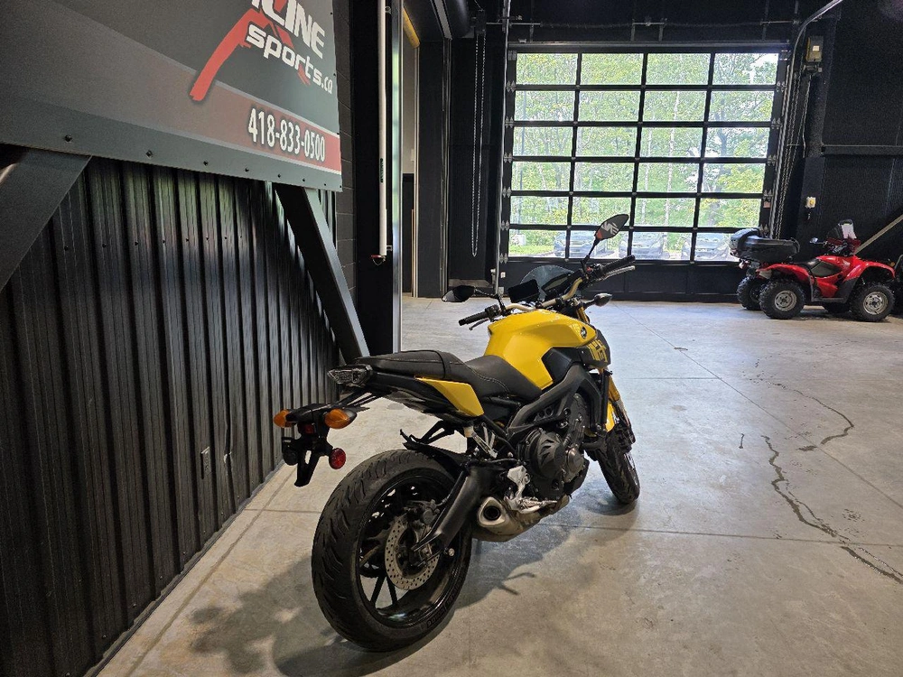 Yamaha Fz09 2015 alt