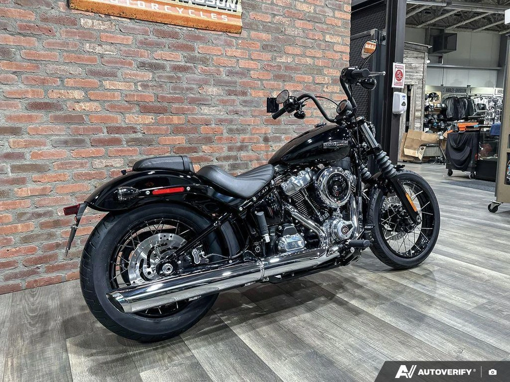 2026 Harley-davidson Street Bob alt