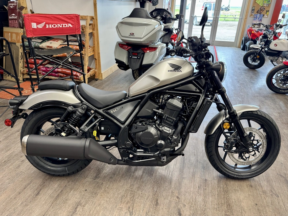 2026 Honda Rebel 1100 alt