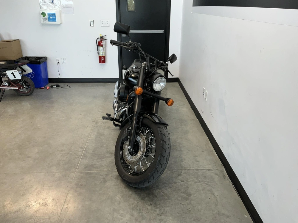 Honda Vt750c2 2015 alt