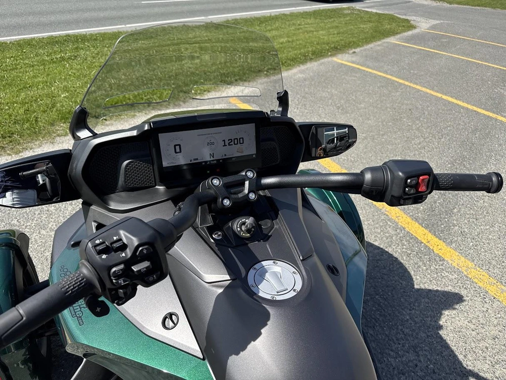 Can-am F3 Limited Special Serie 2025 alt