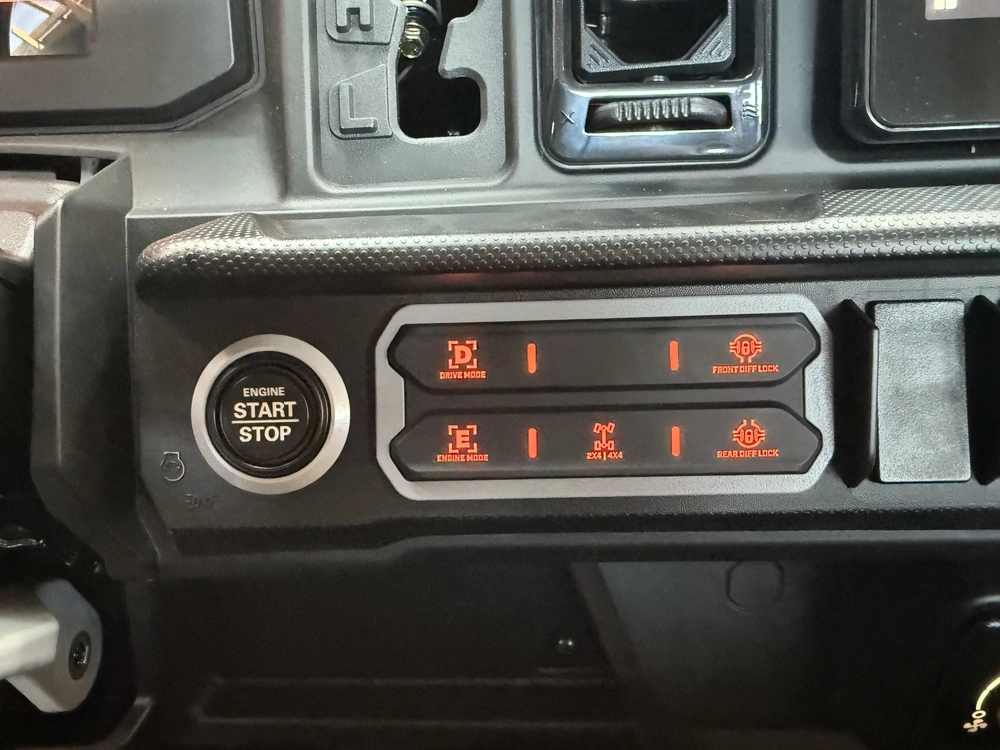 2026 Can-am Defender Xt Cab Hd11 W/10.25 Infotainment alt