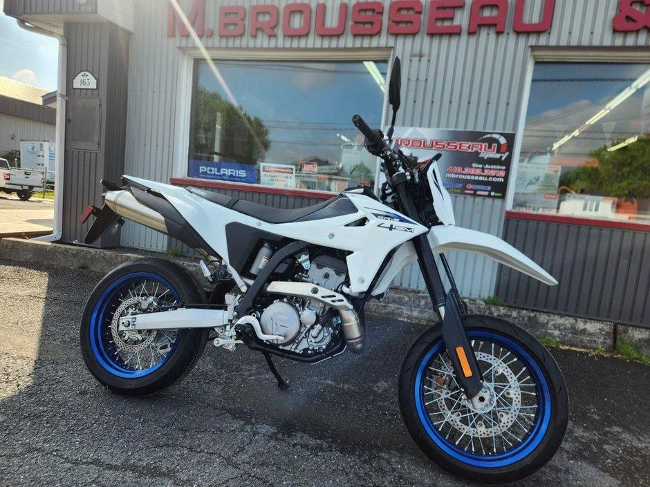 2025 Suzuki Dr-z4sm alt