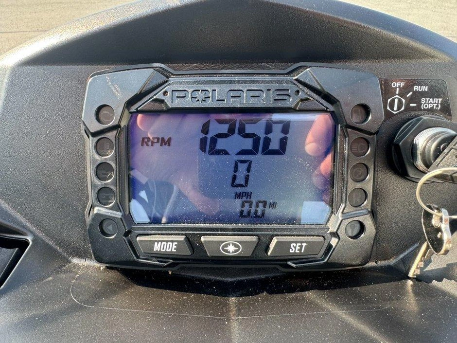 Polaris 550 Voyageur 155 E/s 2025 alt