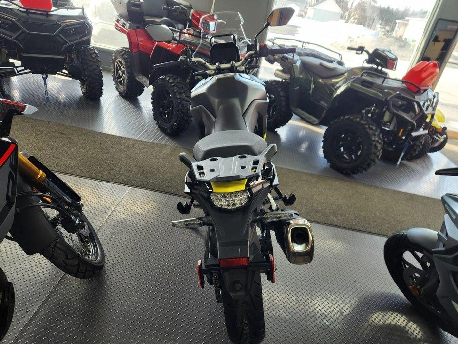 Suzuki V-strom 800 2026 alt