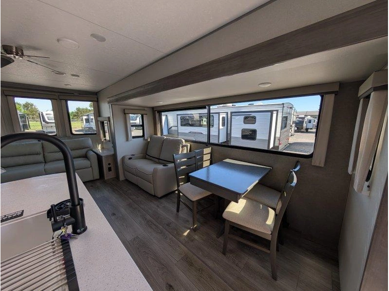 2026 Coachmen Catalina 39mkts alt