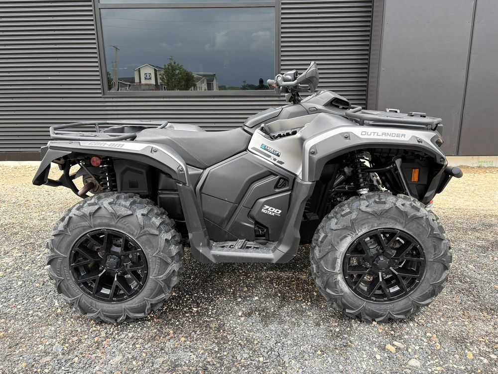 2025 Can-am Outlander 700 Xt - Platinum Satin alt