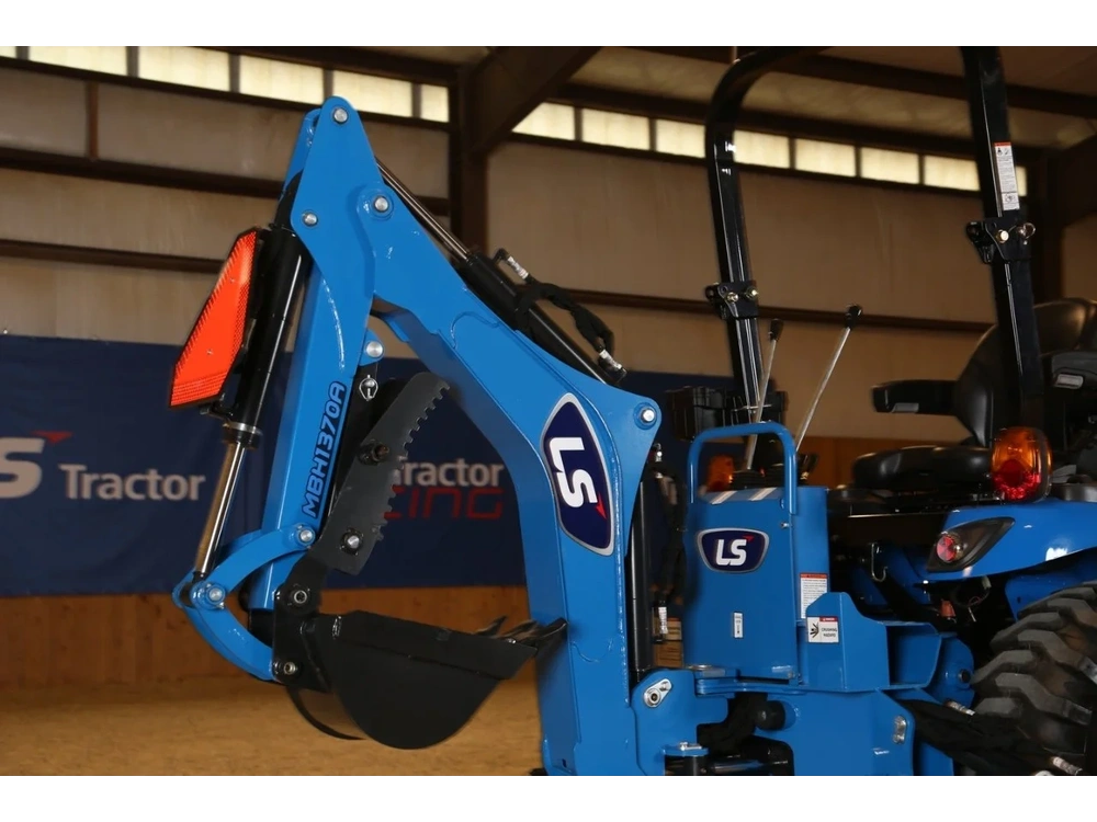 None Ls Tractor Mt225s – 24.7hp alt