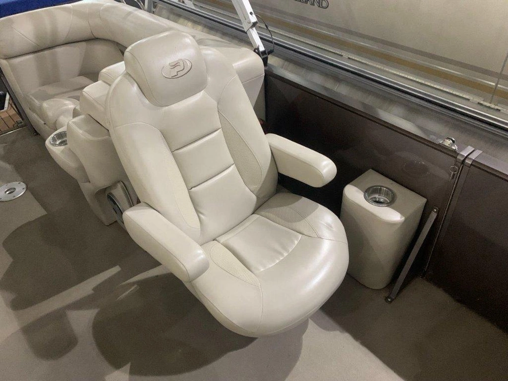 2013 Princecraft Vogue 25 alt