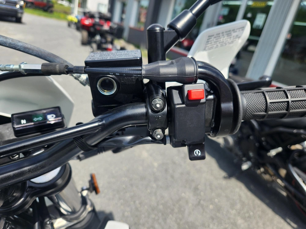 Suzuki Dr650se 2024 alt