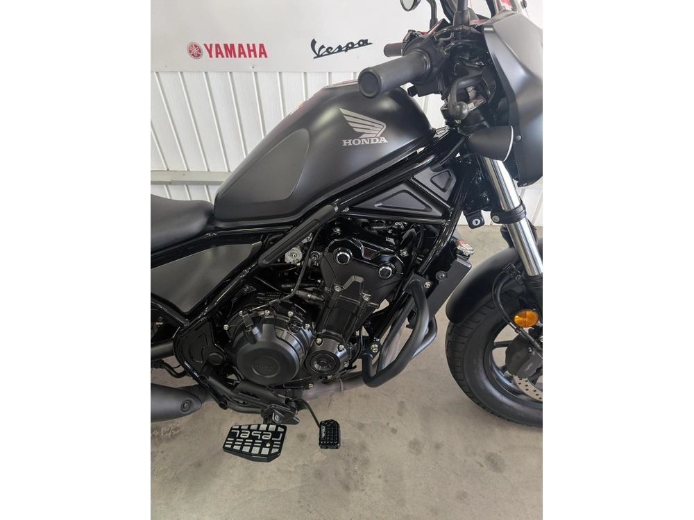 2022 Honda Rebel 500 alt