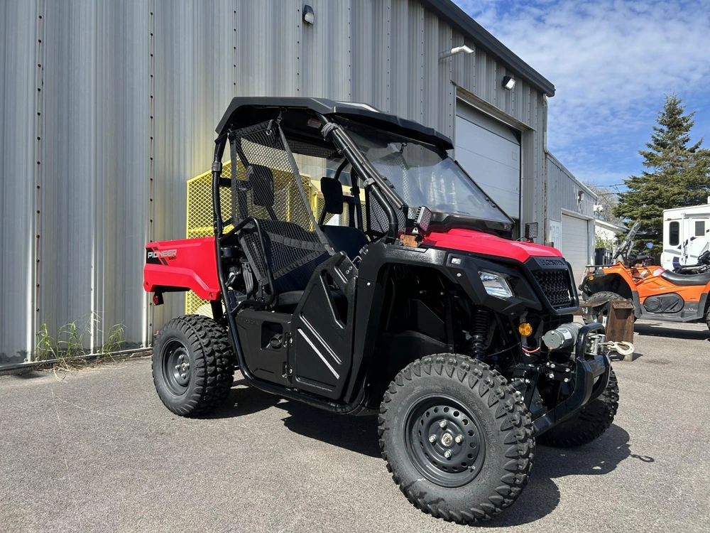 2022 Honda Pioneer 520 alt