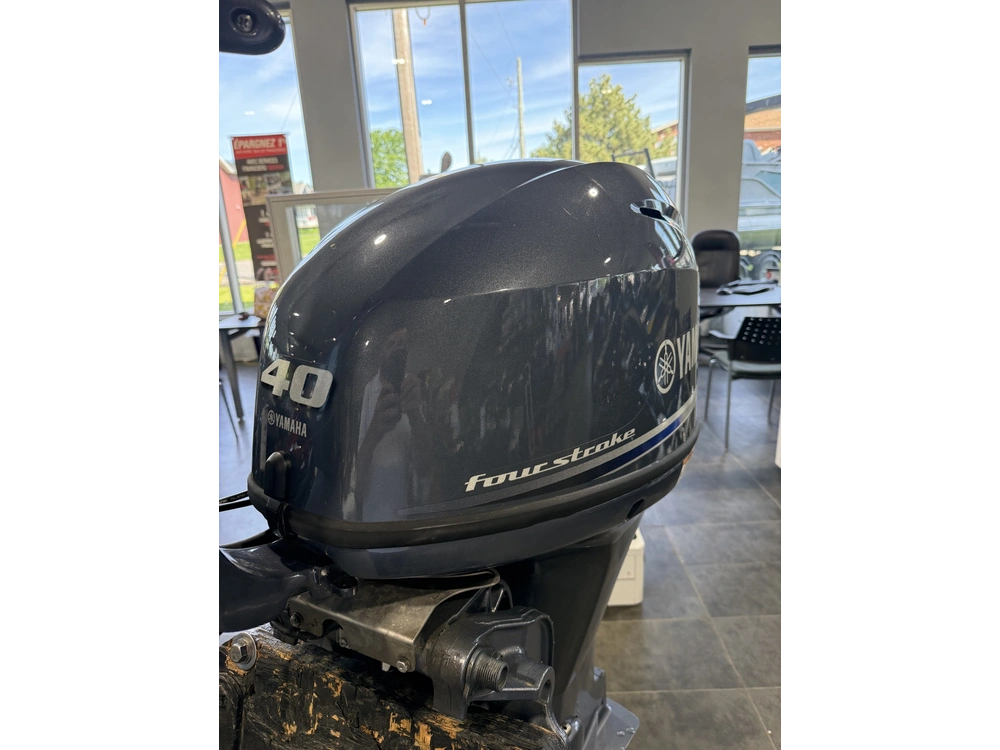 Yamaha F40 Avec Bras 2022 alt