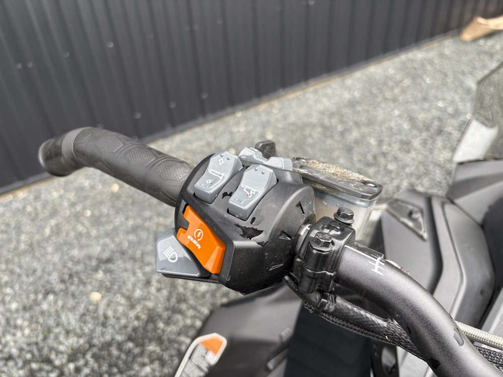 2023 Ski-doo Renegade X 900 Ace Turbo R Ripsaw 1.25" E.s. alt
