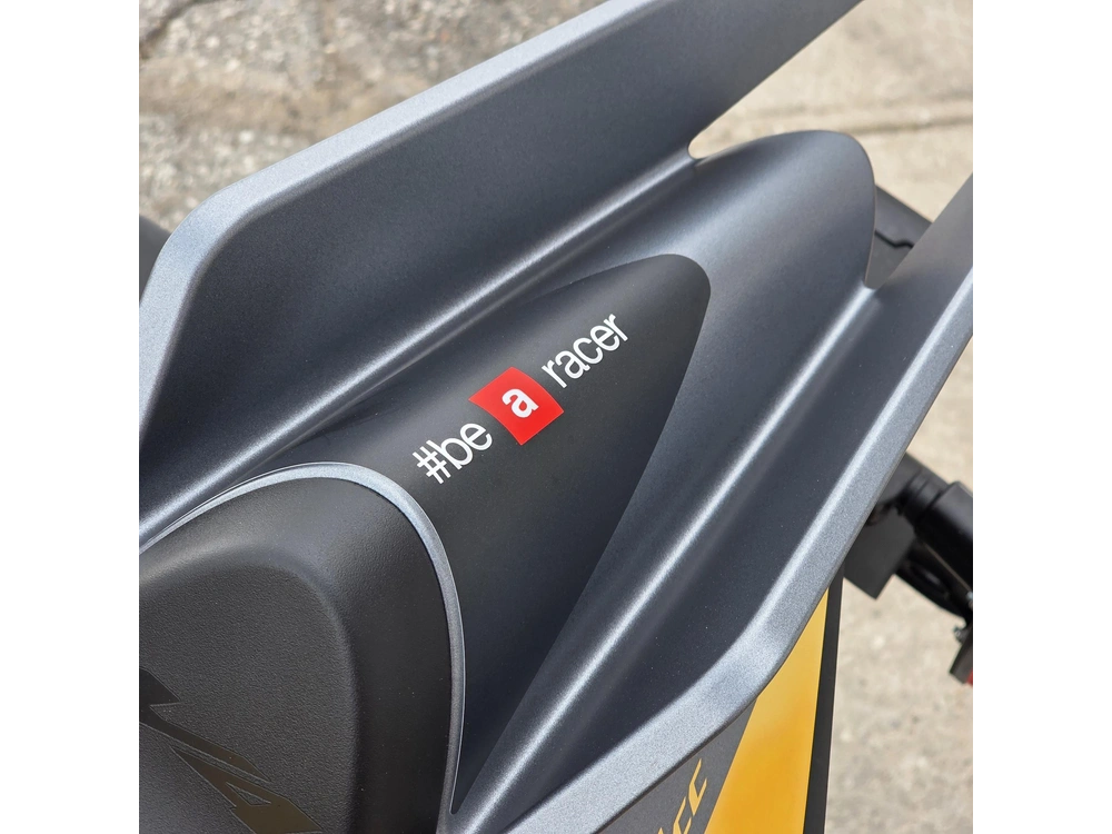 2026 Aprilia Tuono V4 alt