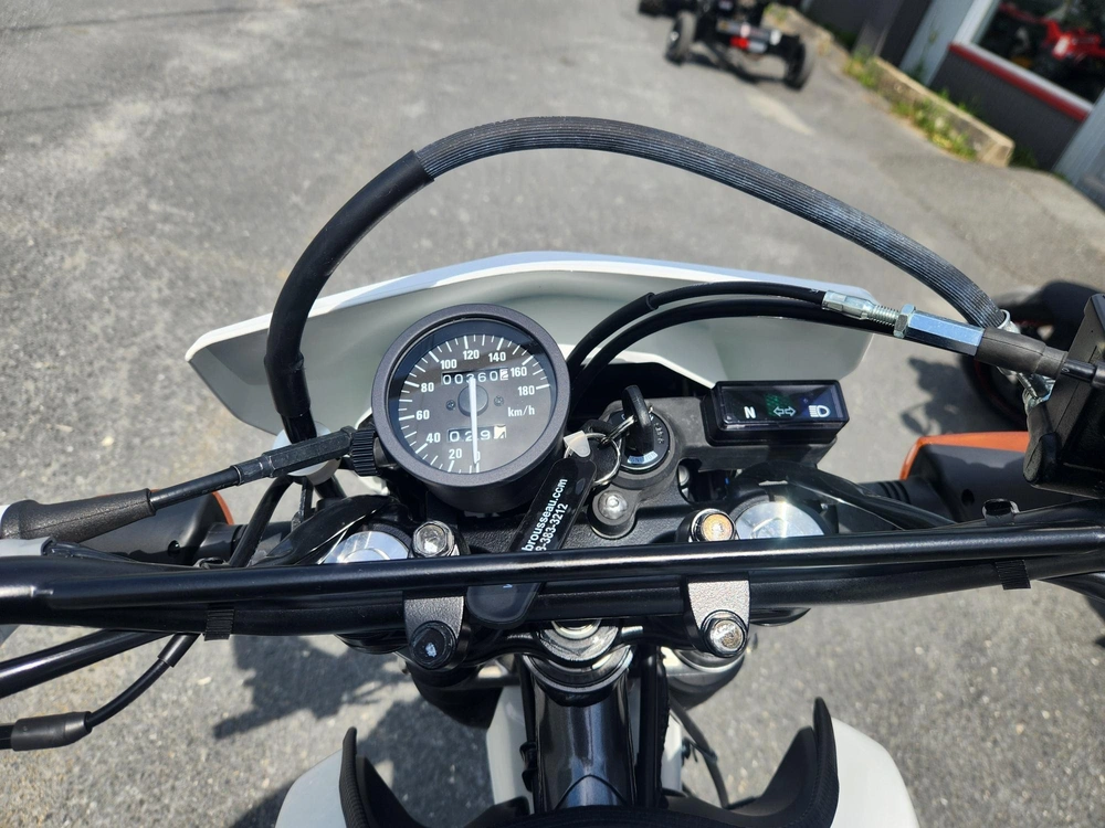Suzuki Dr650se 2024 alt