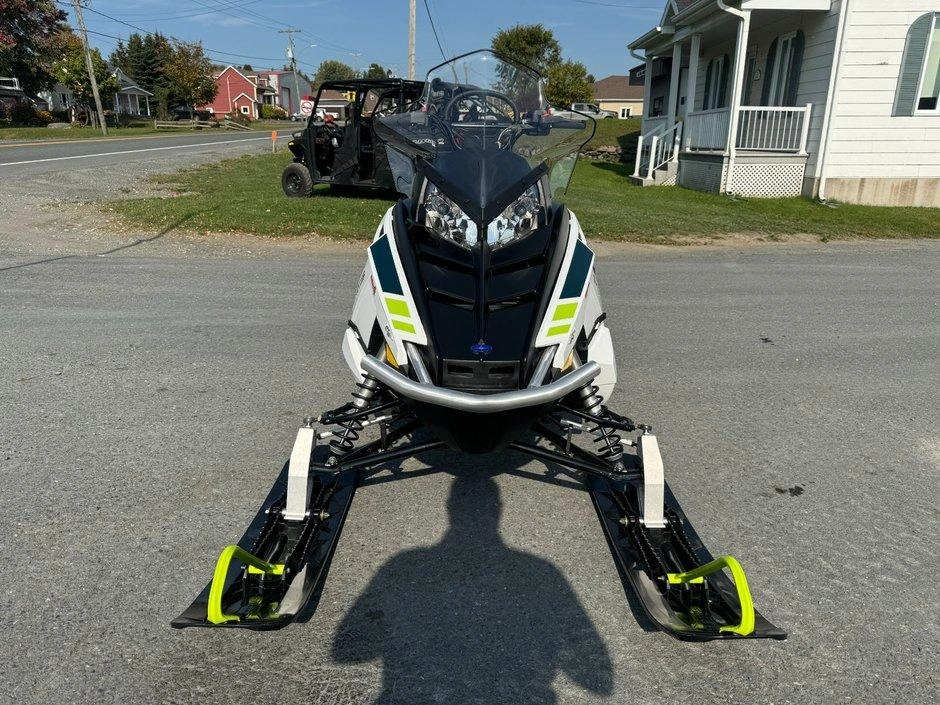 Polaris 550 Voyageur 155 E/s 2025 alt