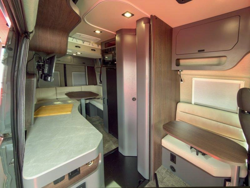 Grand Design Lineage Lvp1 2027 alt