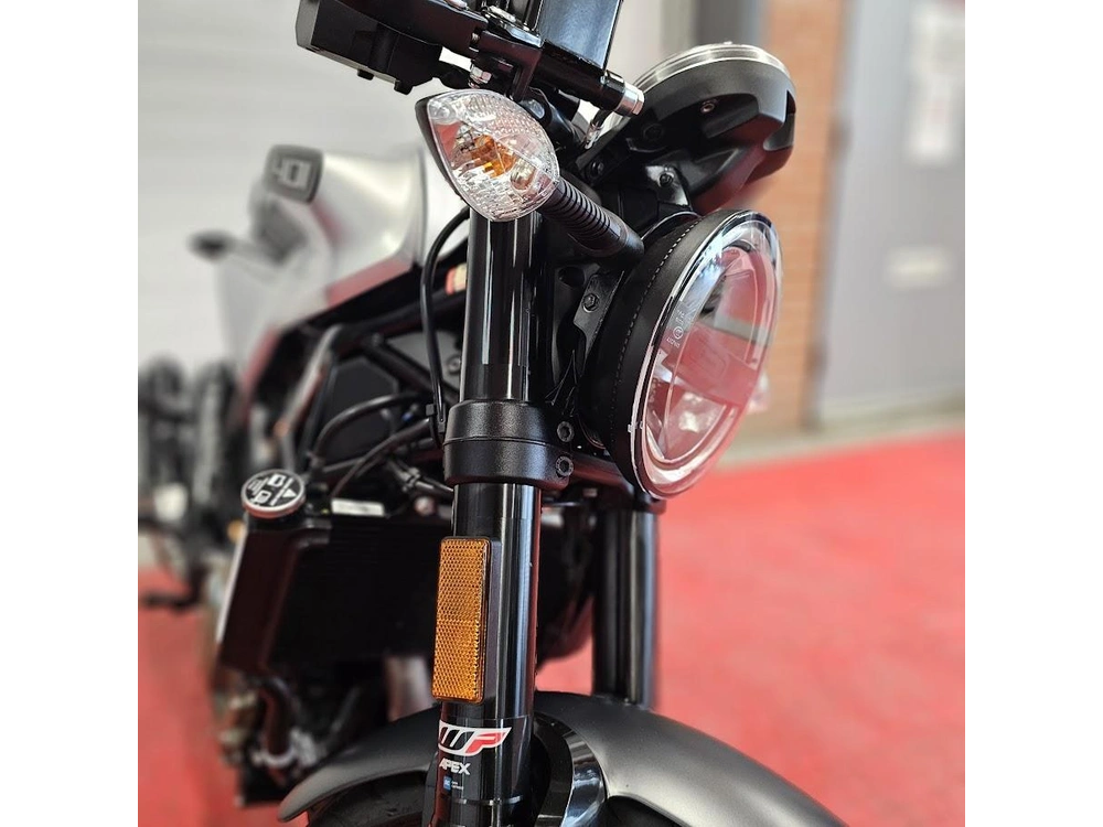 2021 Husqvarna Svartpilen 401 alt