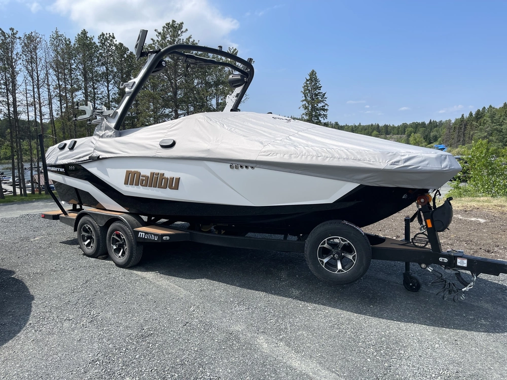 2026 Malibu 21 Lx alt