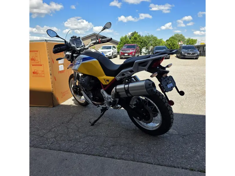 Moto Guzzi V85 TT 2027