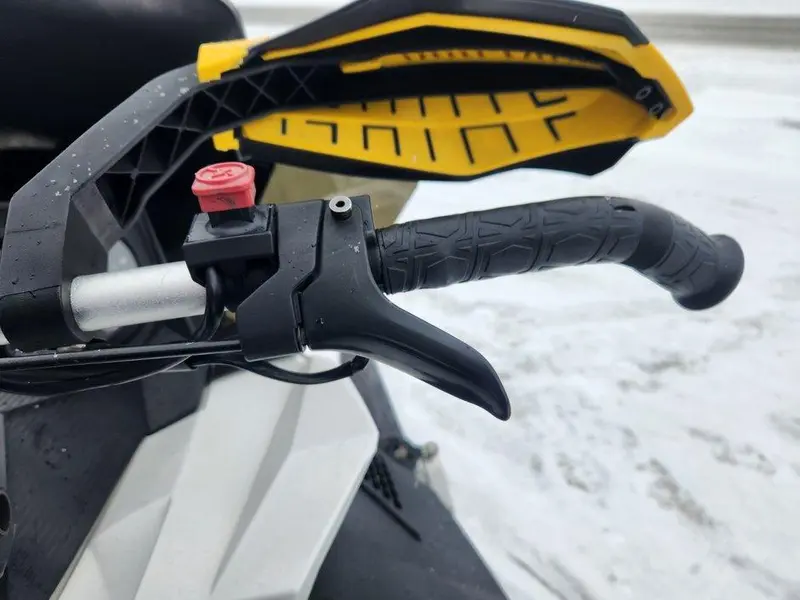 Ski-Doo MXZ TNT 800 R 2011