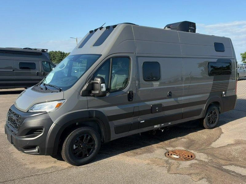Grand Design Lineage Lvp1 2027 alt