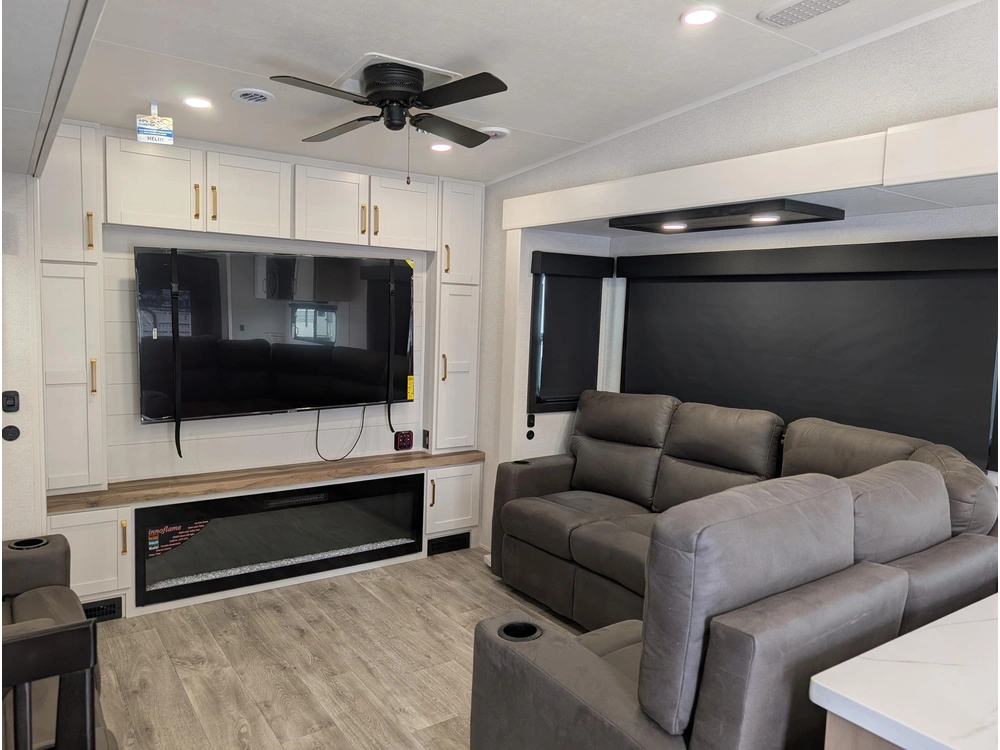 Jayco Eagle 335lsts 2027 alt