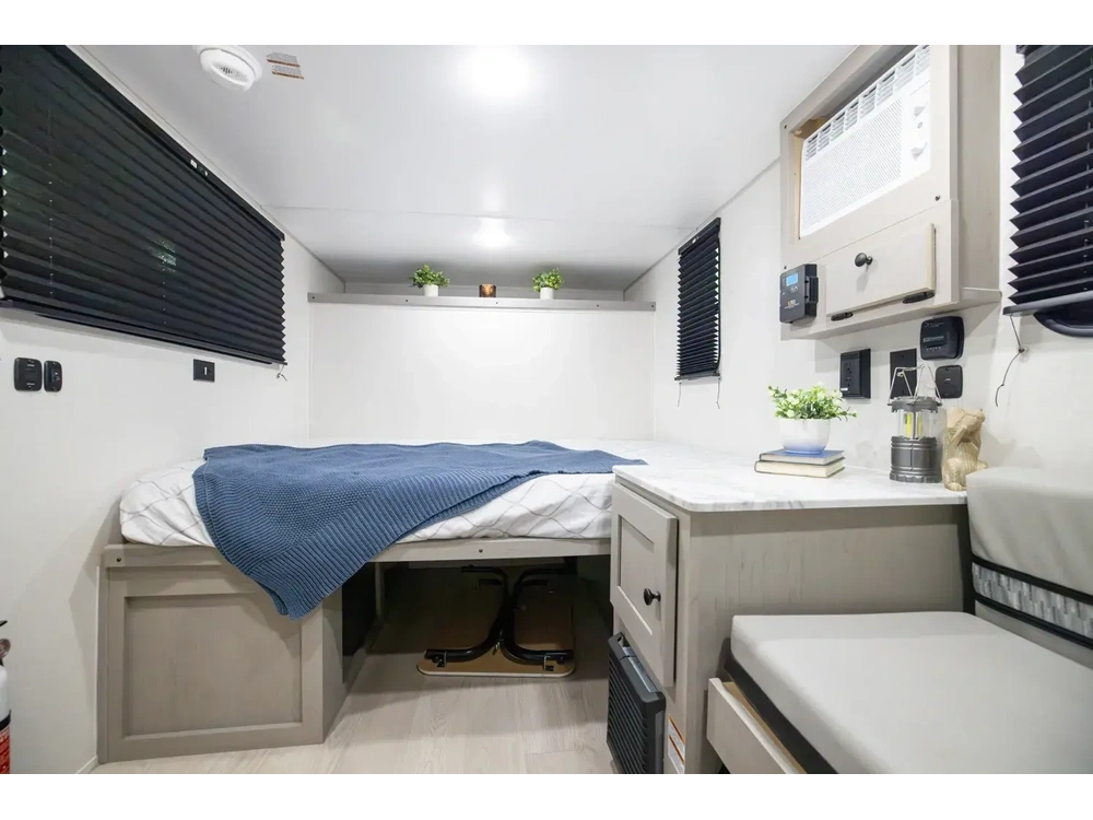 2026 Coachmen Clipper 12000rok alt