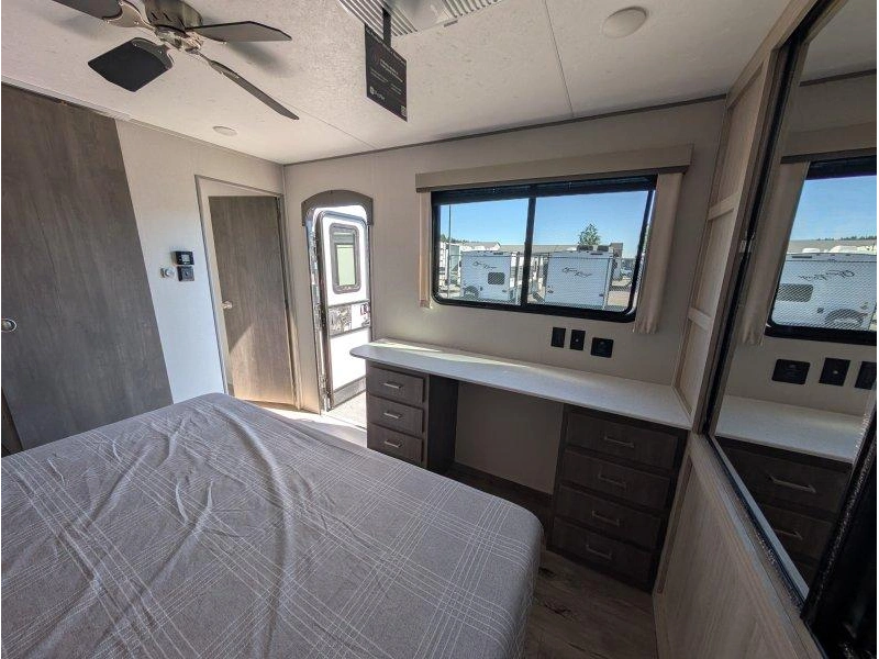 2026 Coachmen Catalina 39mkts alt