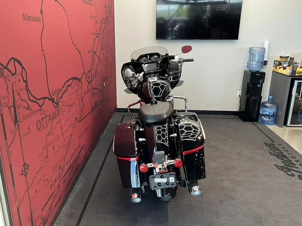 2026 Indian Motorcycle Challenger Limited + 112 & Powerband Audio Package alt