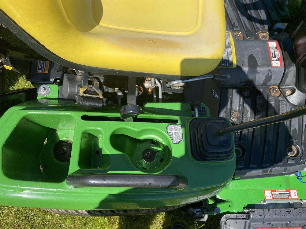 John Deere 1023e 2021 alt