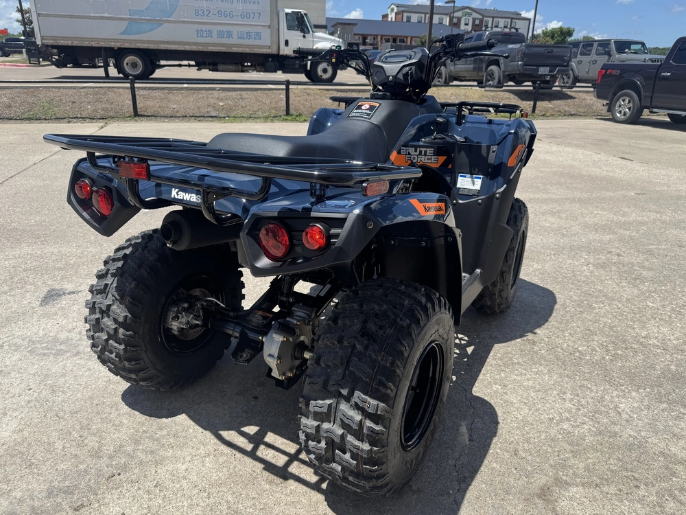 2026 Kawasaki Brute Force® 300 alt