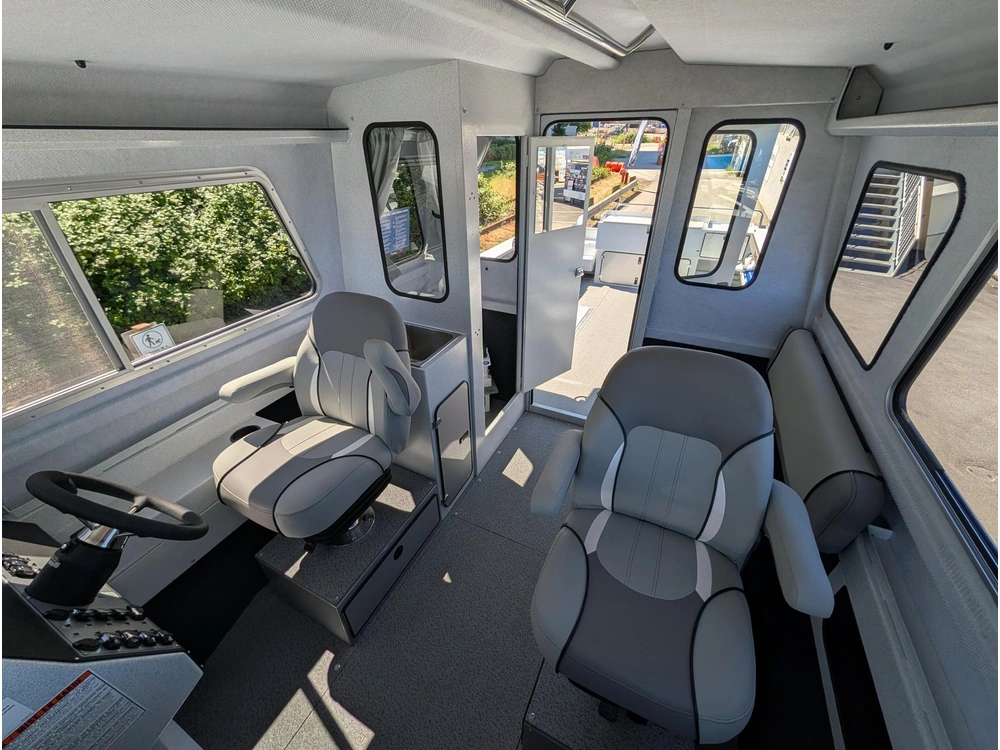 2026 Kingfisher 2825 Cxp alt