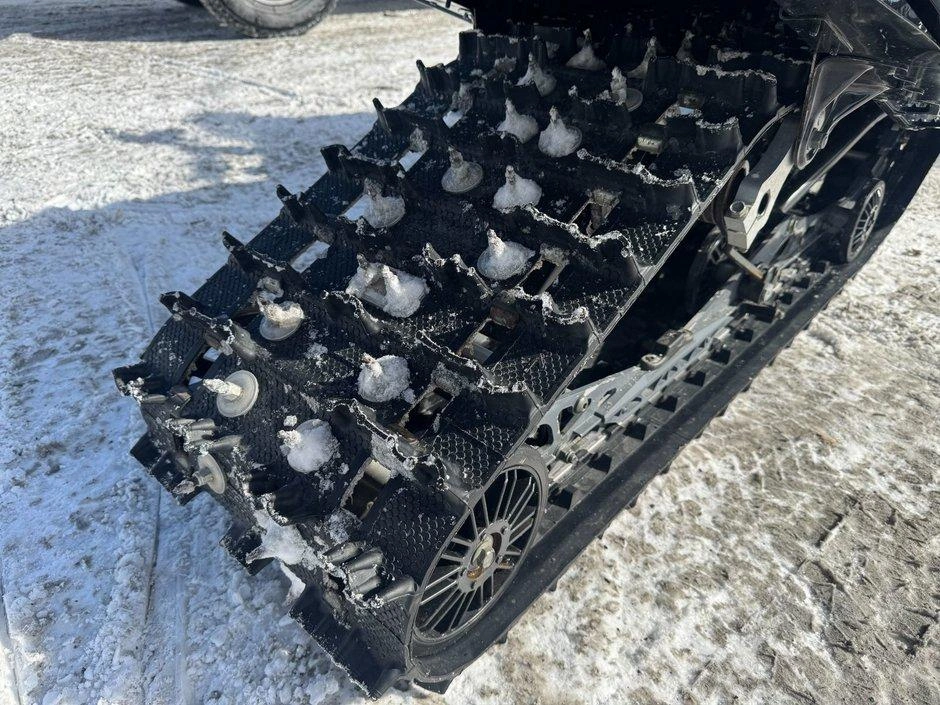 Polaris 650 Indy Xc 137 2021 alt