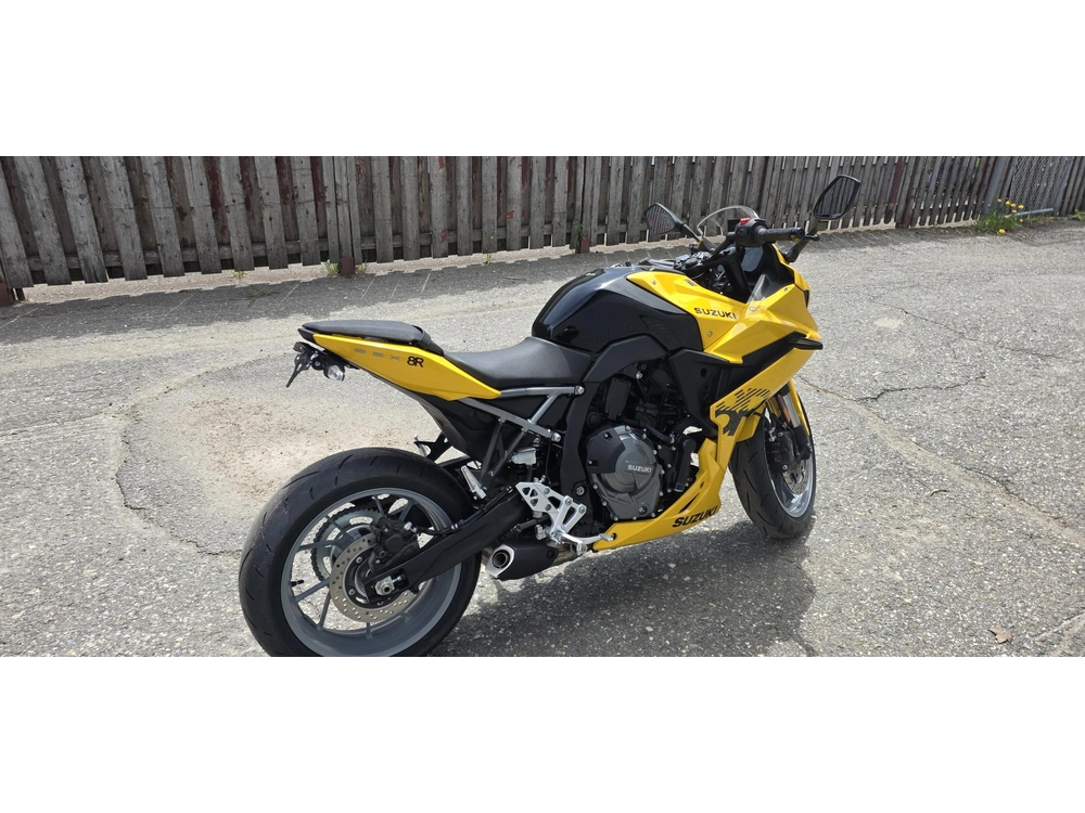 Suzuki Gsx-8r 2025 alt
